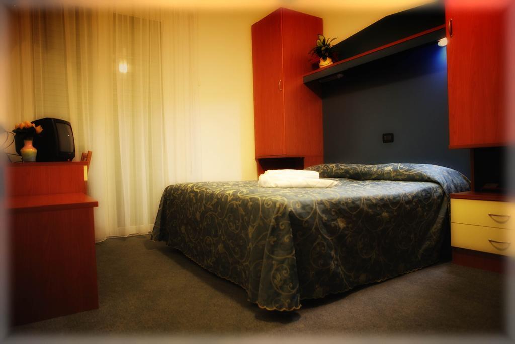 Hotel Derby S Lido di Jesolo Habitación foto